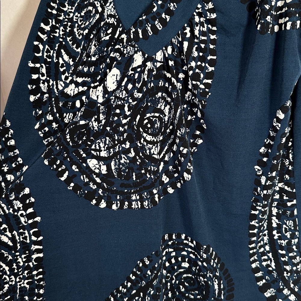 Grace Elements V Neck Top Size Small - image 3